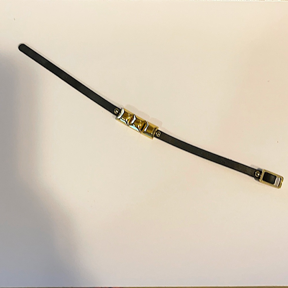 Black rubber adjustable bracelet - Picture 2 of 2